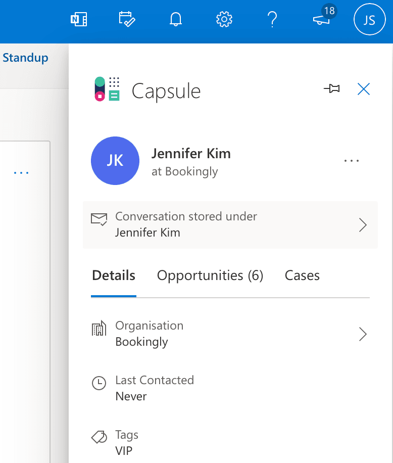 Complemento do Capsule para Outlook exibindo que um e-mail está armazenado em um contato