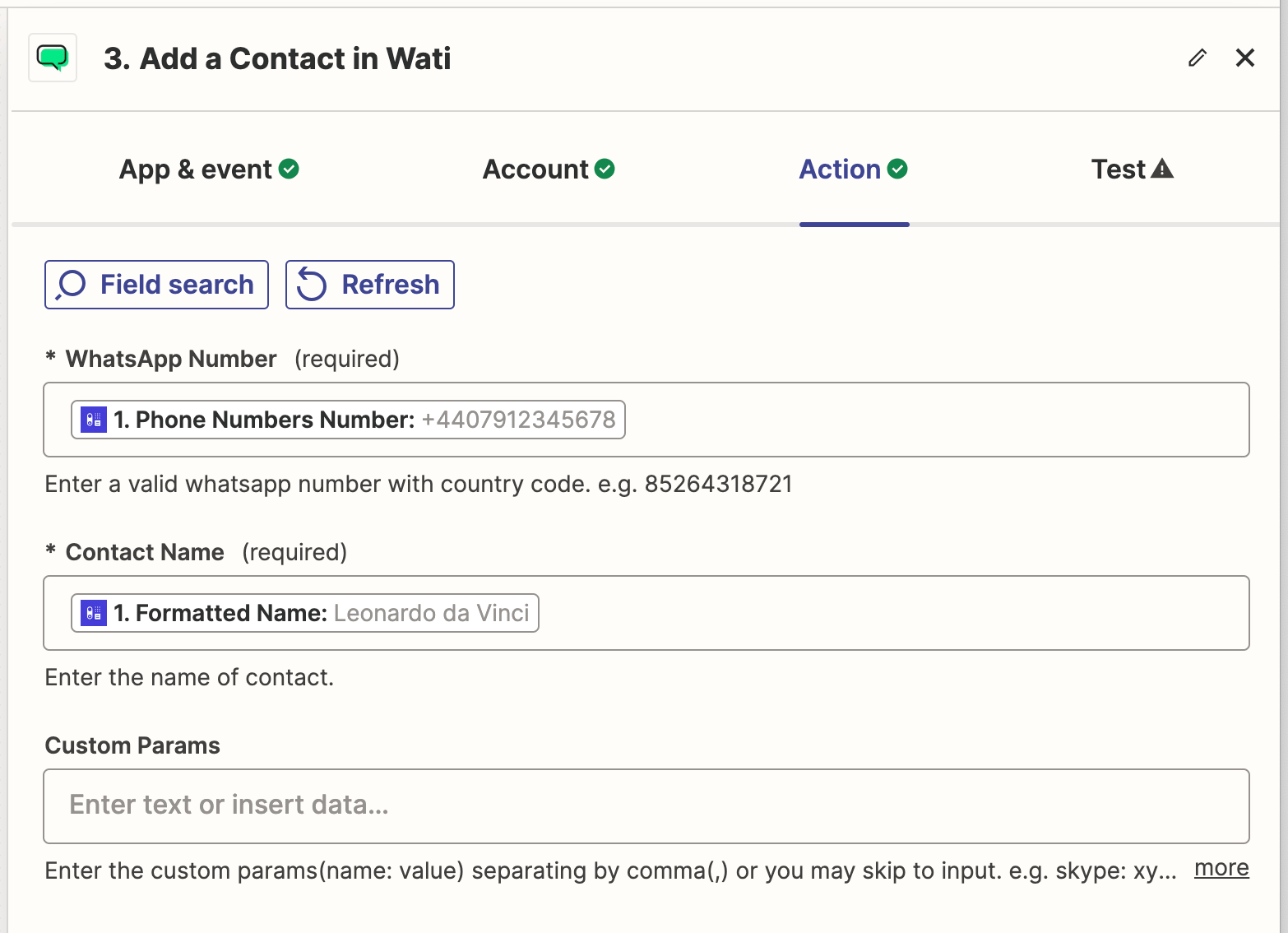 Captura de pantalla mostrando los campos que necesita mapear para la acción Nuevo Contacto en Wati, con opciones sugeridas desde el disparador de la Cápsula.